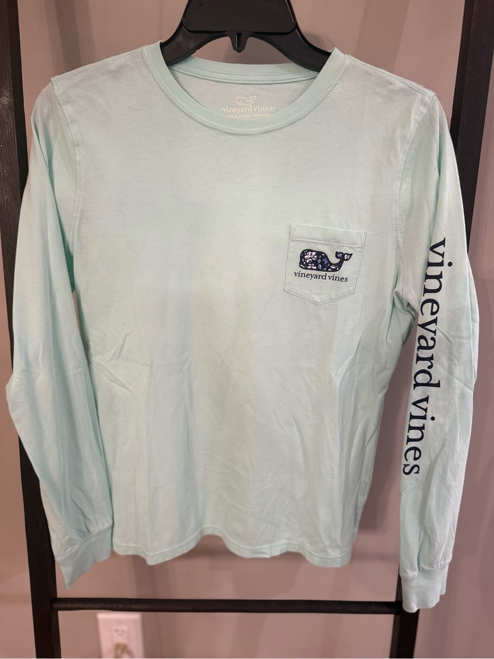 Vineyard Vines Womans Long-Sleeve Pocket Tee in Mint with Navy Logo